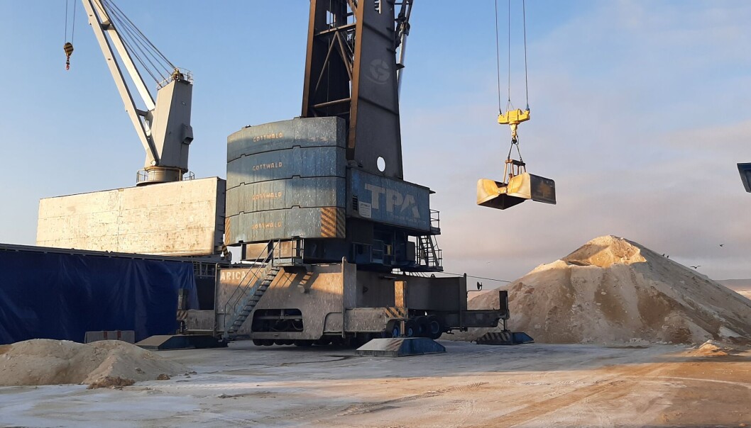Un gran dinamismo alcanzó la salida de minerales bolivianos a través de Arica. Un gran dinamismo alcanzó la salida de minerales bolivianos a través de Arica.