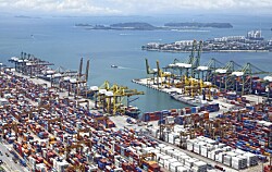 Rendimiento del puerto de Singapur en primer semestre 2022 disminuyó un 3,7% en términos interanuales