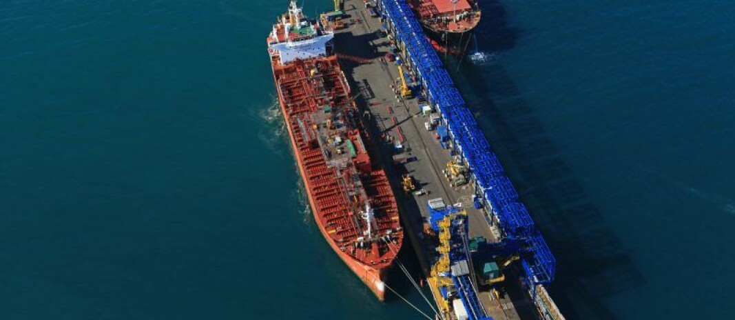 El paro en Puerto Ventanas duró 13 días y afectó la atención de algunas naves. El paro en Puerto Ventanas duró 13 días y afectó la atención de algunas naves.