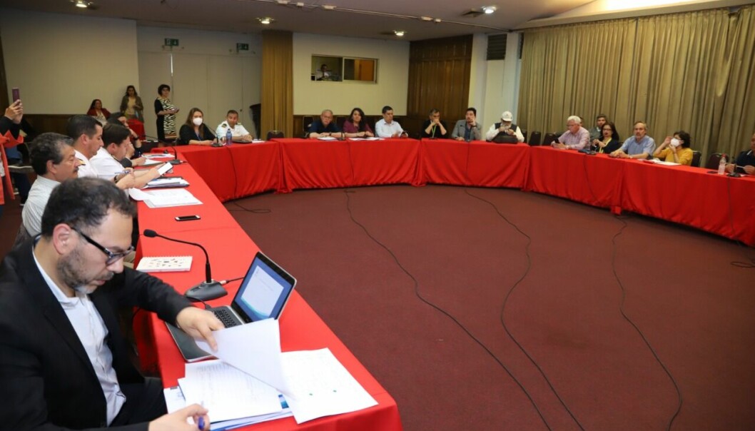 La comisión de uso de borde costero sesionó por primera vez bajo la presidencia del Gobernador Regional de Valparaíso.