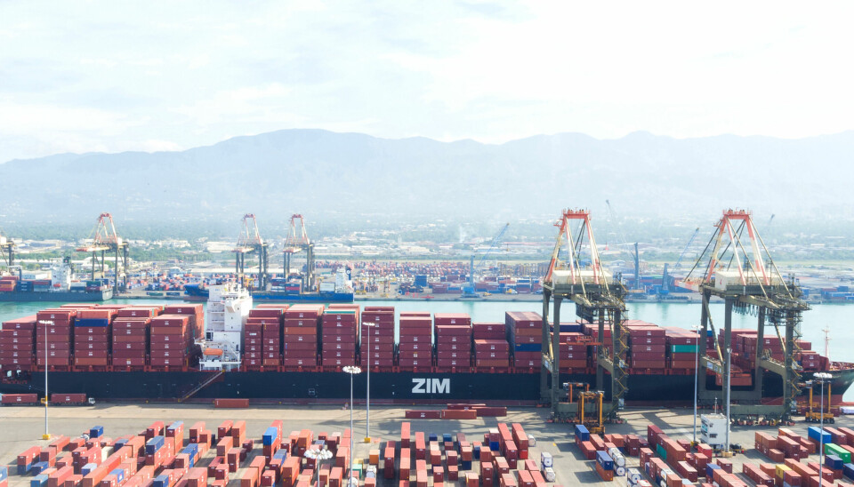 La naviera israelí tiene operaciones de transporte de contenedores en más de cien países y más de 300 puertos globales.