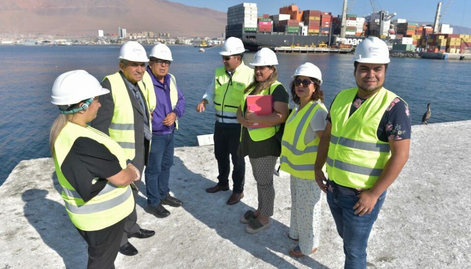 Conformaron la comisión que realizó la visita al puerto su presidenta, la consejera Daniela Solari, y los consejeros regionales Iván Pérez, Claudia Hernández, Solange Jiménez , Germán Quiroz, Carlos Mancilla, Rosita Torres, Luis Carvajal, Freddy Araneda y Camila Navarro. Conformaron la comisión que realizó la visita al puerto su presidenta, la consejera Daniela Solari, y los consejeros regionales Iván Pérez, Claudia Hernández, Solange Jiménez , Germán Quiroz, Carlos Mancilla, Rosita Torres, Luis Carvajal, Freddy Araneda y Camila Navarro.