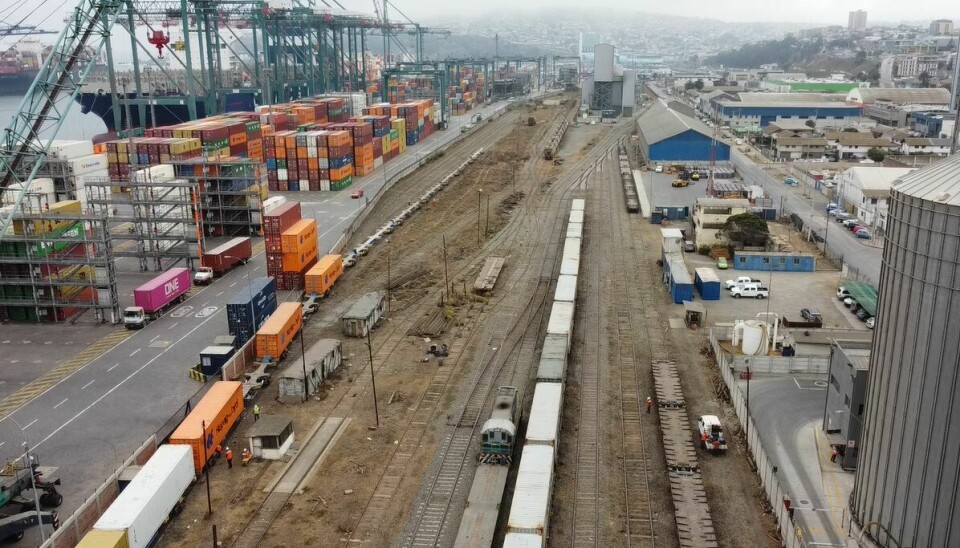 La puesta en marcha del terminal intermodal podría elevar del 3% actual a un 10% la participación del ferrocarril en el transporte de carga de TEU por año del puerto de San Antonio.
