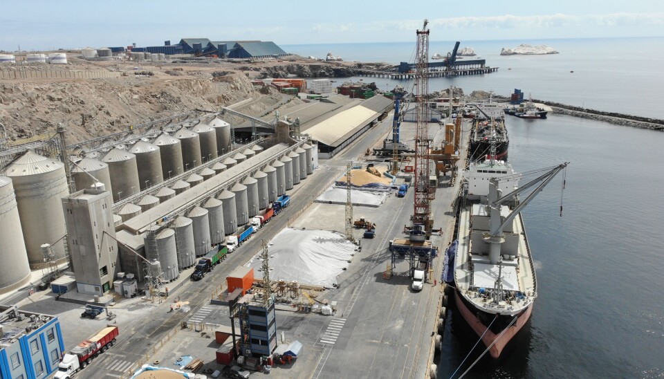 Terminal Internacional del Sur S.A. es una empresa del Grupo Romero encargada hace 24 años de la operación del Puerto de Matarani. Terminal Internacional del Sur S.A. es una empresa del Grupo Romero encargada hace 24 años de la operación del Puerto de Matarani.
