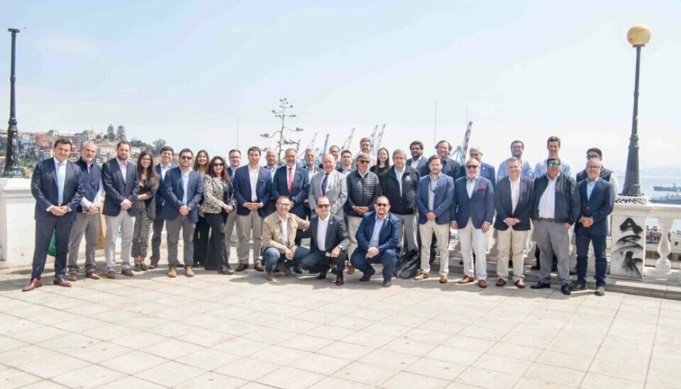Los participantes del foro logístico tras la reunión en Valparaíso.
