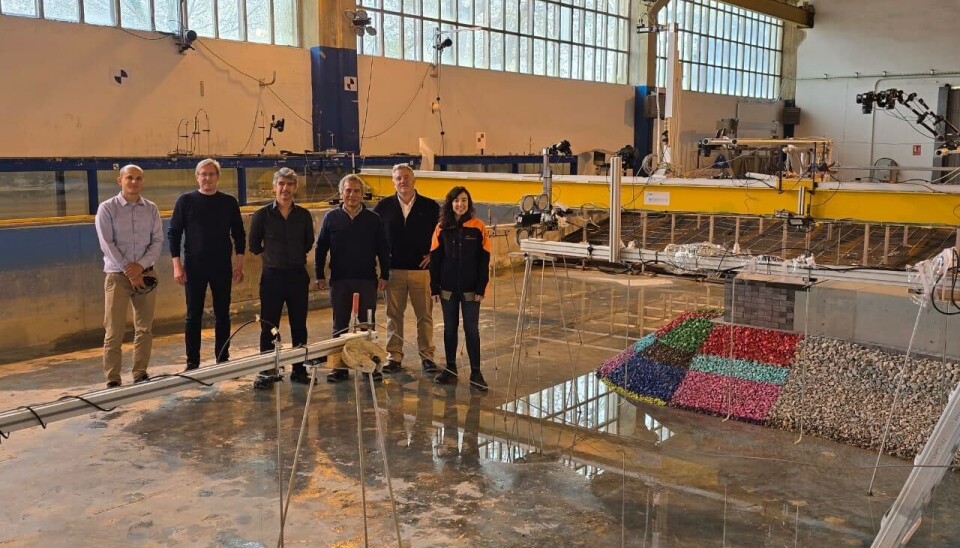 Ejecutivos del terminal en su visita a las instalaciones de IHCantabria.